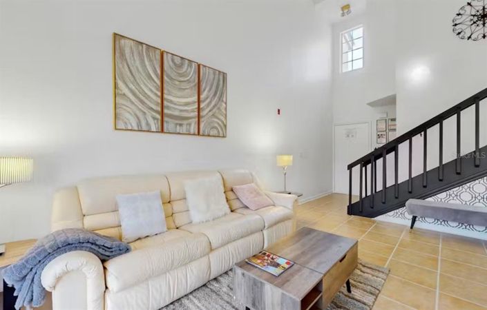 Image No.3-2 Bed Townhouse for sale