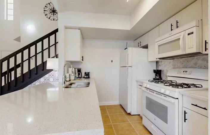 Image No.8-2 Bed Townhouse for sale