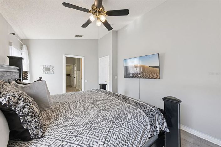 Image No.18-5 Bed House for sale