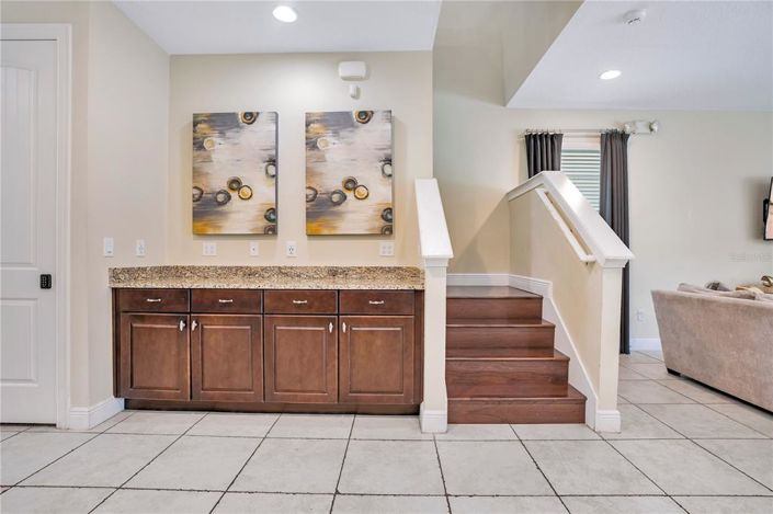 Image No.8-11 Bed House for sale