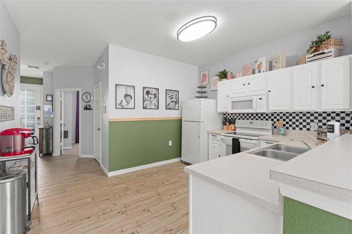 Image No.10-3 Bed Townhouse for sale