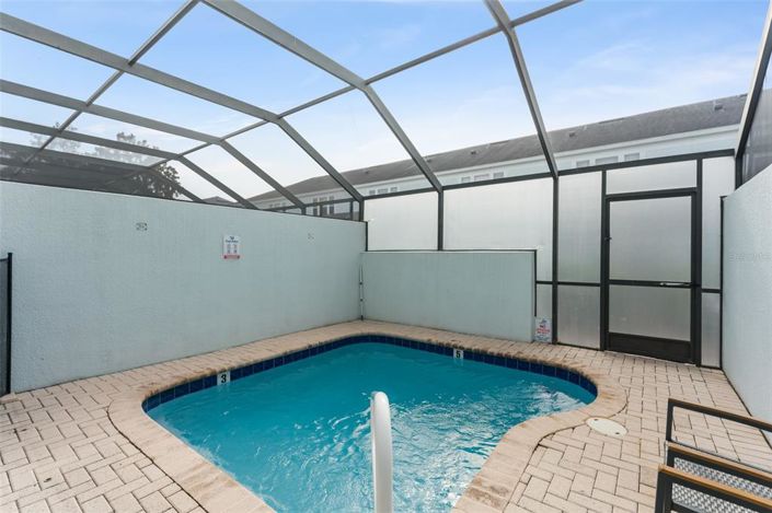 Image No.29-3 Bed Townhouse for sale