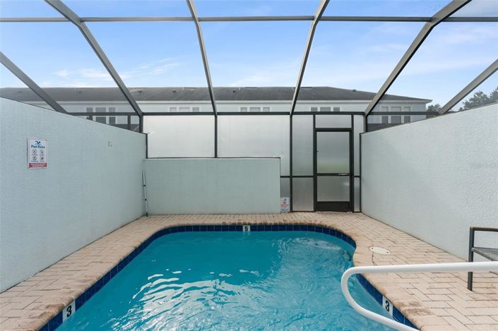 Image No.30-3 Bed Townhouse for sale