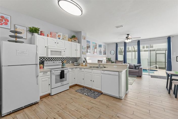 Image No.8-3 Bed Townhouse for sale