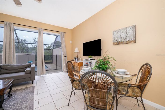 Image No.12-3 Bed Townhouse for sale