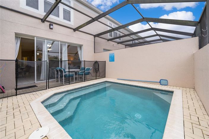 Image No.19-3 Bed Townhouse for sale