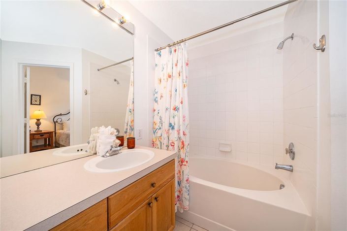 Image No.27-3 Bed Townhouse for sale