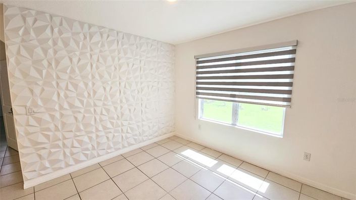 Image No.16-4 Bed House for sale