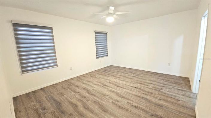 Image No.22-4 Bed House for sale