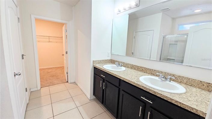 Image No.25-4 Bed House for sale