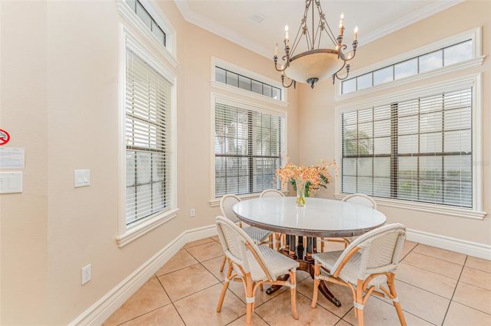 Image No.12-5 Bed House for sale