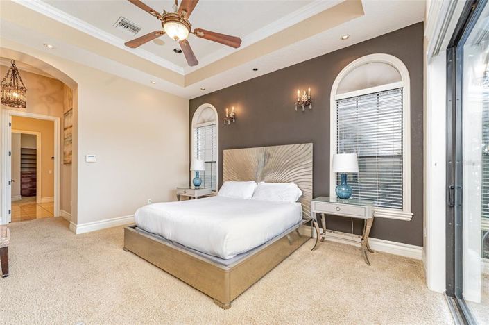 Image No.24-5 Bed House for sale