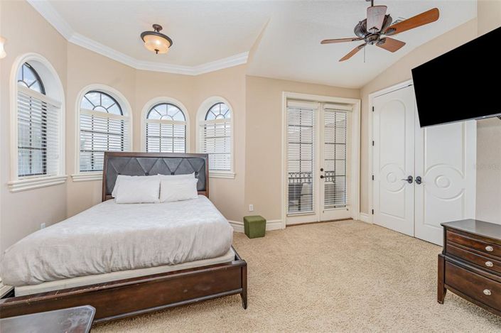 Image No.36-5 Bed House for sale