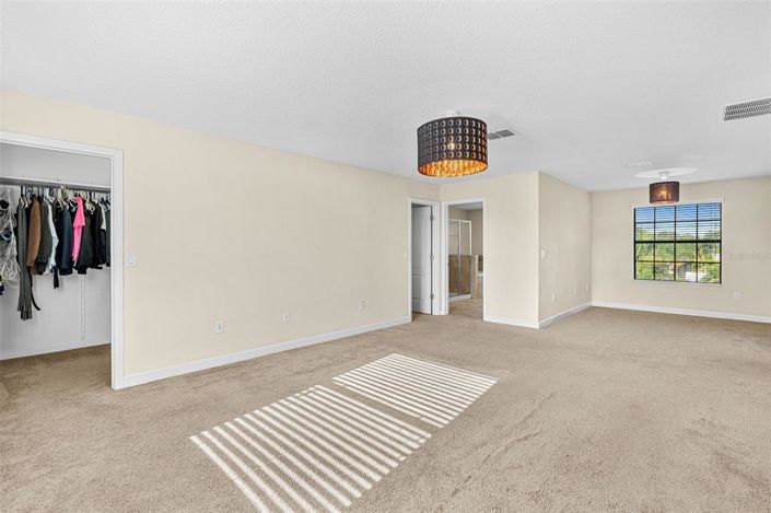 Image No.18-5 Bed House for sale