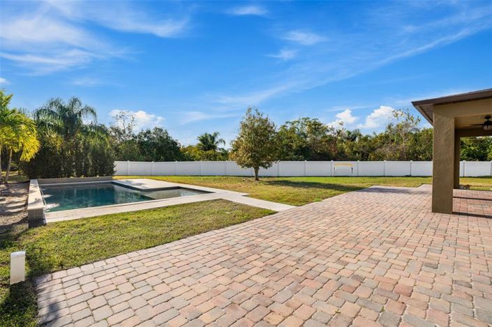 Image No.3-5 Bed House for sale