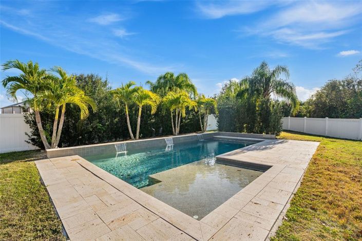 Image No.36-5 Bed House for sale