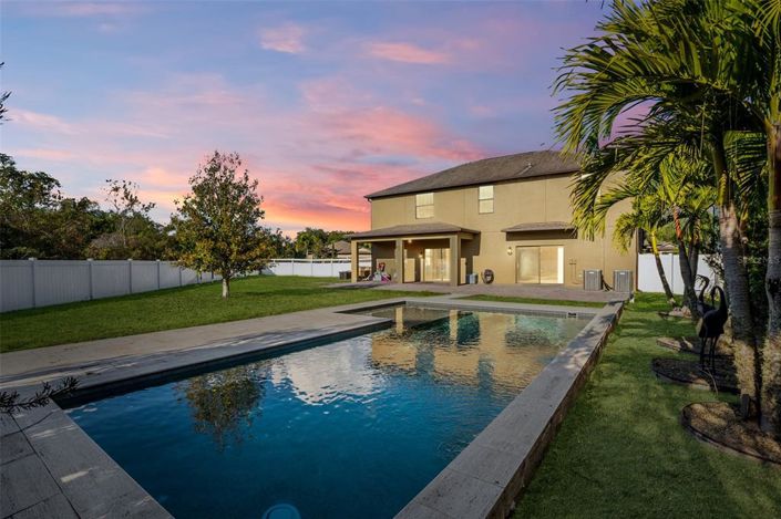 Image No.48-5 Bed House for sale