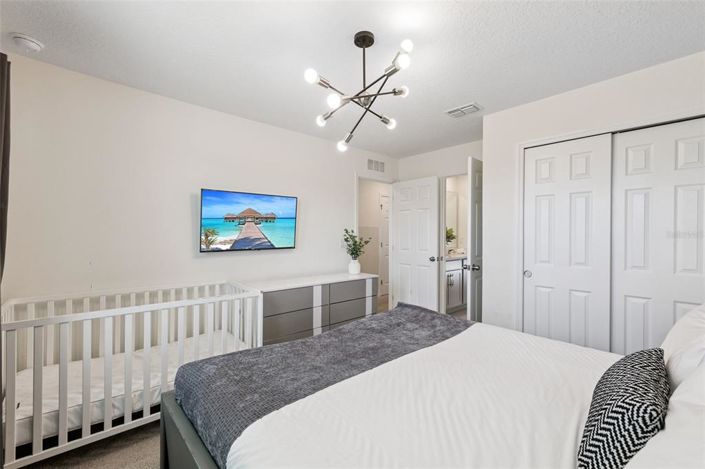 Image No.15-6 Bed House for sale