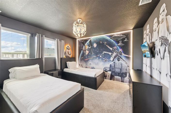 Image No.18-6 Bed House for sale