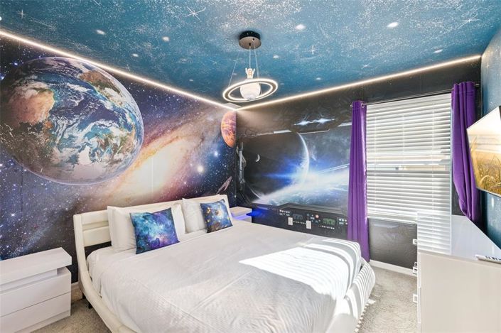 Image No.19-6 Bed House for sale