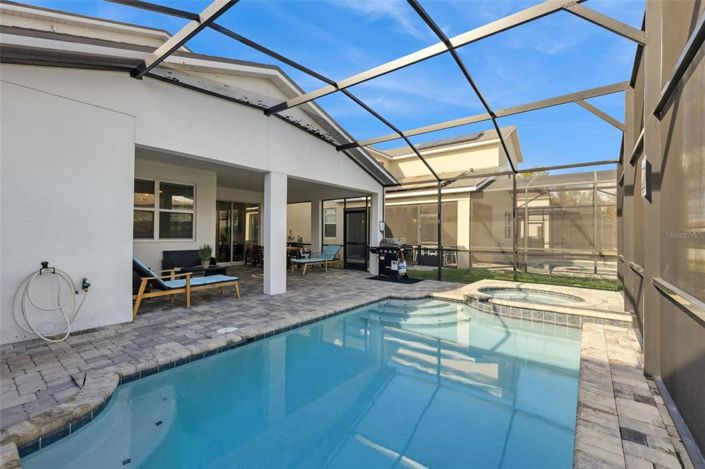 Image No.30-6 Bed House for sale