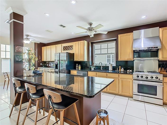 Image No.39-6 Bed House for sale