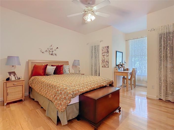 Image No.53-6 Bed House for sale