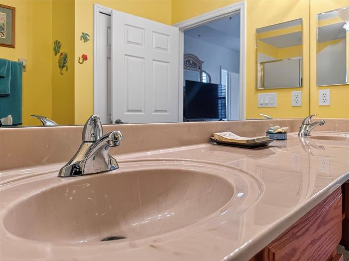 Image No.19-2 Bed Apartment for sale