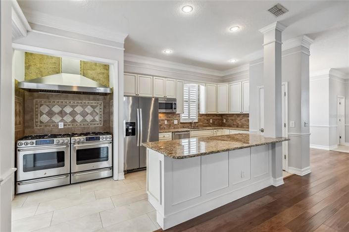 Image No.18-5 Bed House for sale