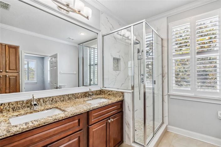 Image No.34-5 Bed House for sale