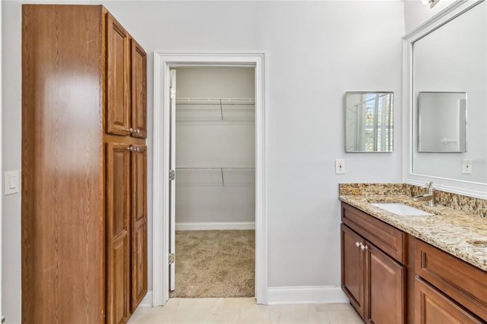 Image No.35-5 Bed House for sale