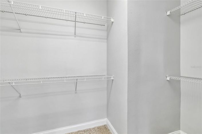 Image No.36-5 Bed House for sale