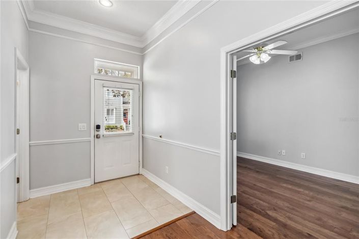 Image No.9-5 Bed House for sale