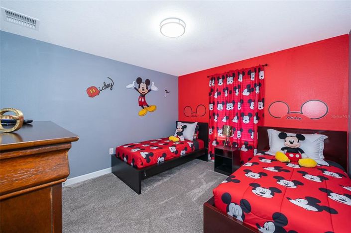 Image No.23-5 Bed Townhouse for sale