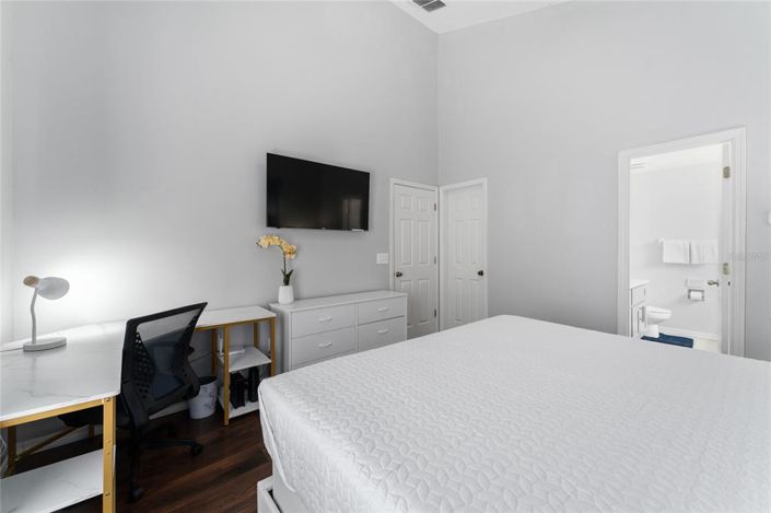 Image No.10-4 Bed House for sale