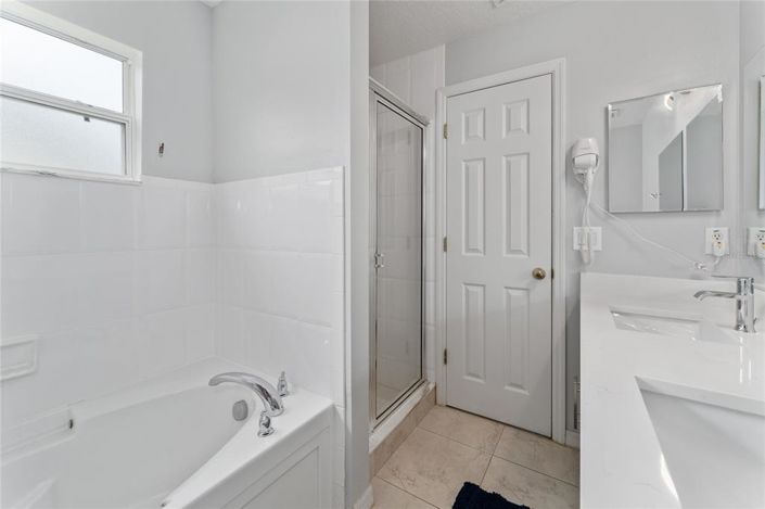 Image No.12-4 Bed House for sale