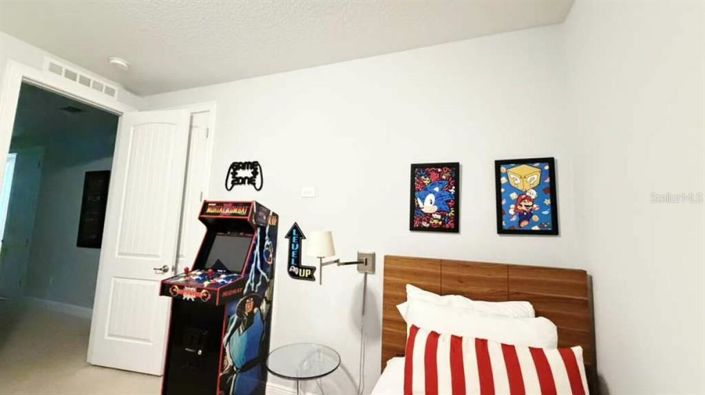 Image No.19-6 Bed House for sale