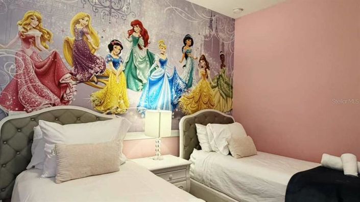 Image No.31-6 Bed House for sale