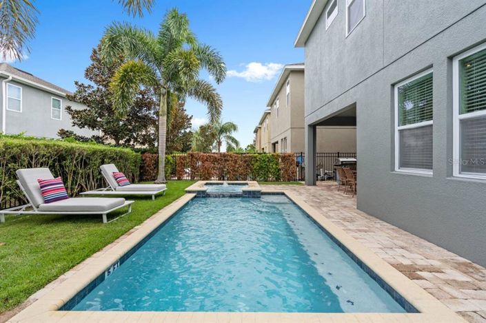 Image No.8-6 Bed House for sale