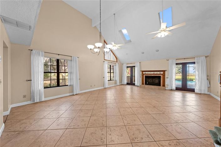 Image No.10-Maison de 4 chambres à vendre à Saint John