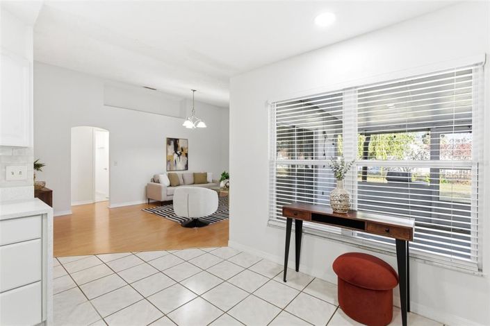 Image No.19-3 Bed House for sale