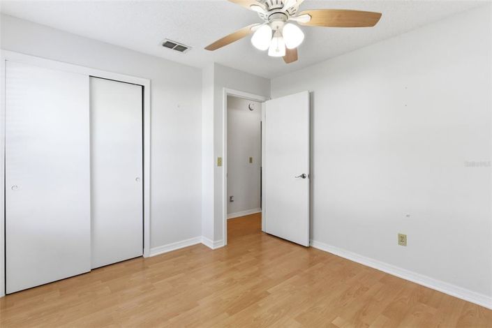 Image No.28-3 Bed House for sale