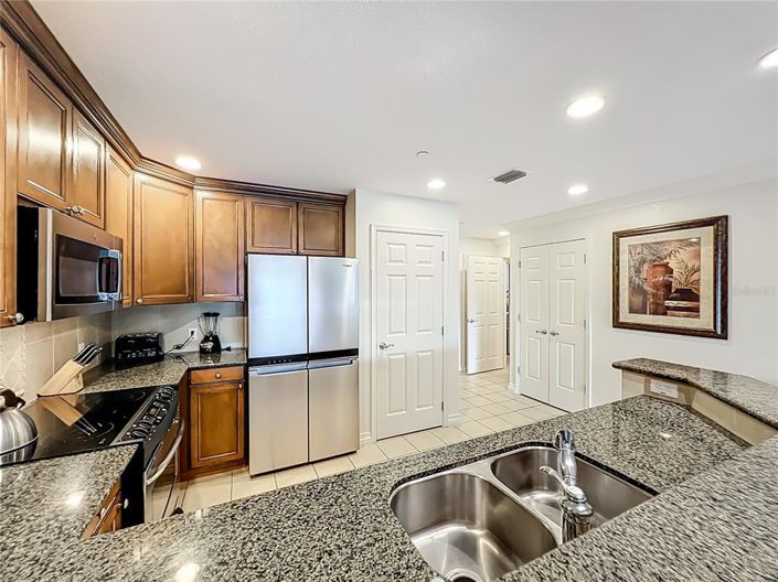 Image No.10-3 Bed Apartment for sale