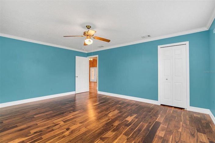 Image No.16-4 Bed House for sale