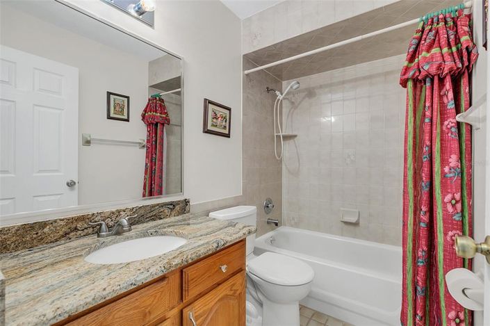 Image No.18-4 Bed House for sale