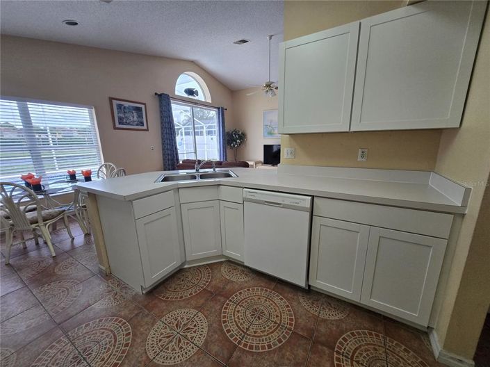 Image No.7-4 Bed House for sale