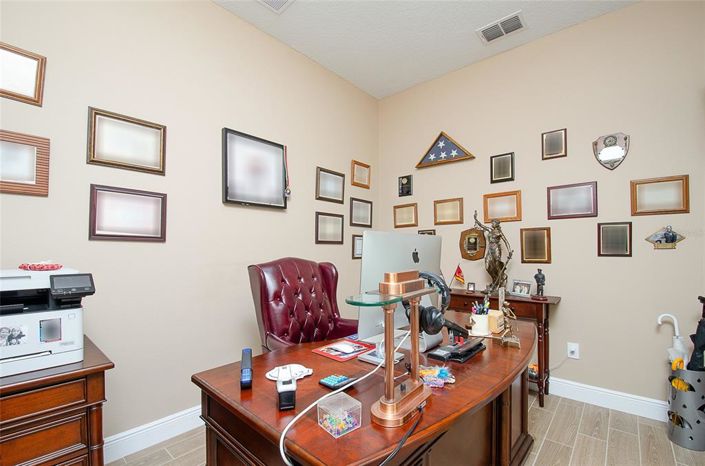 Image No.10-2 Bed Villa for sale