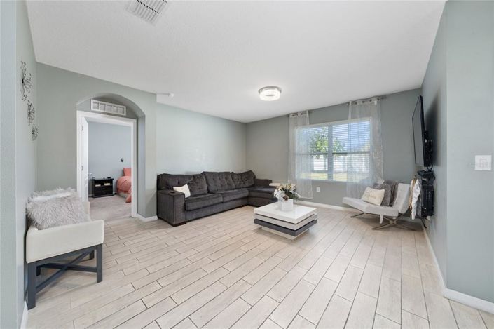 Image No.13-4 Bed House for sale