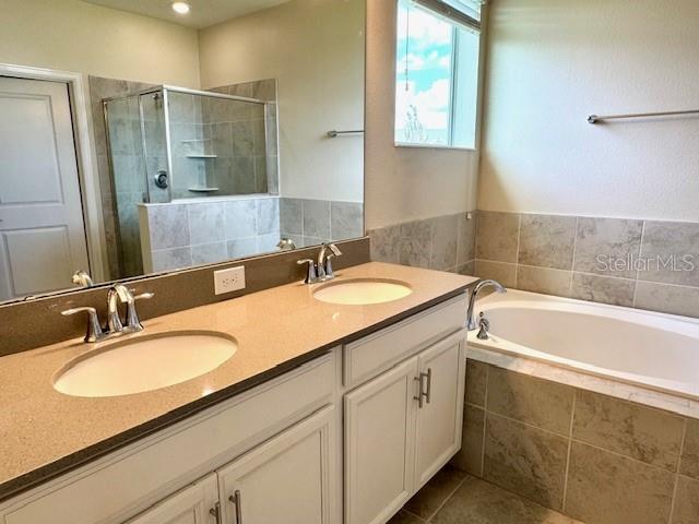 Image No.11-3 Bed Townhouse for sale