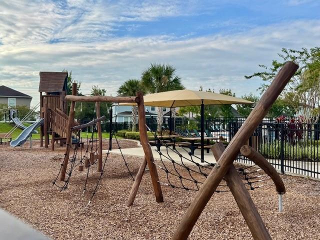 Image No.26-3 Bed Townhouse for sale